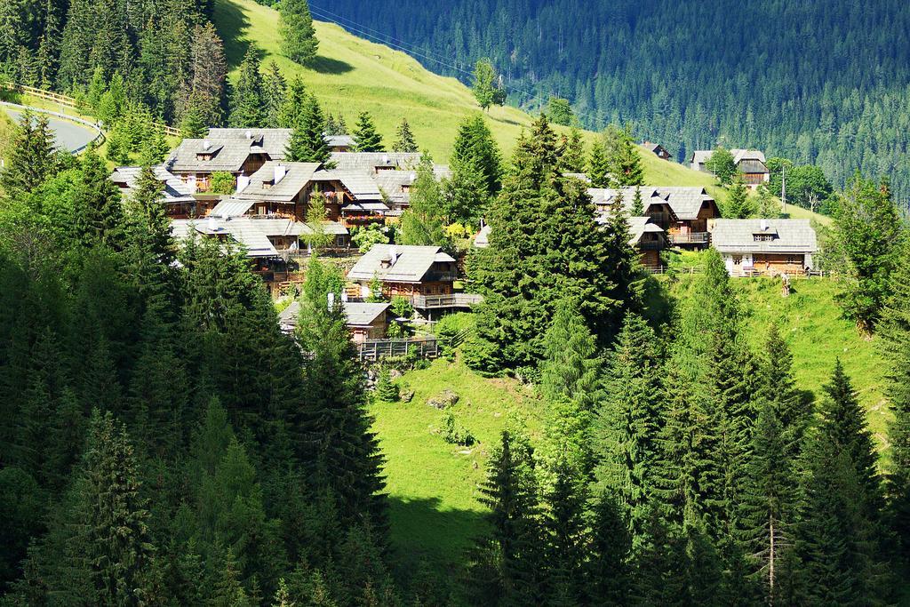 Hotel Almdorf Seinerzeit Wiedweg Exterior foto