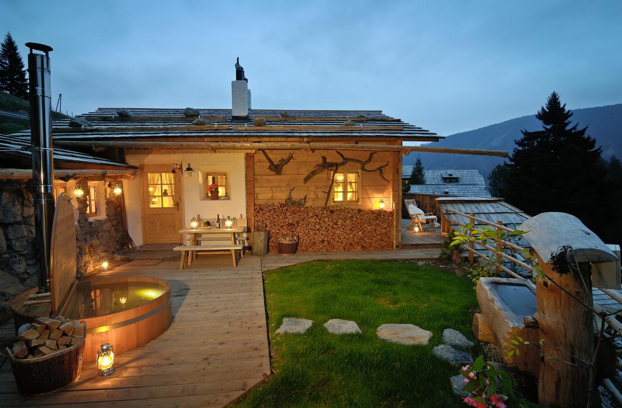 Hotel Almdorf Seinerzeit Wiedweg Exterior foto